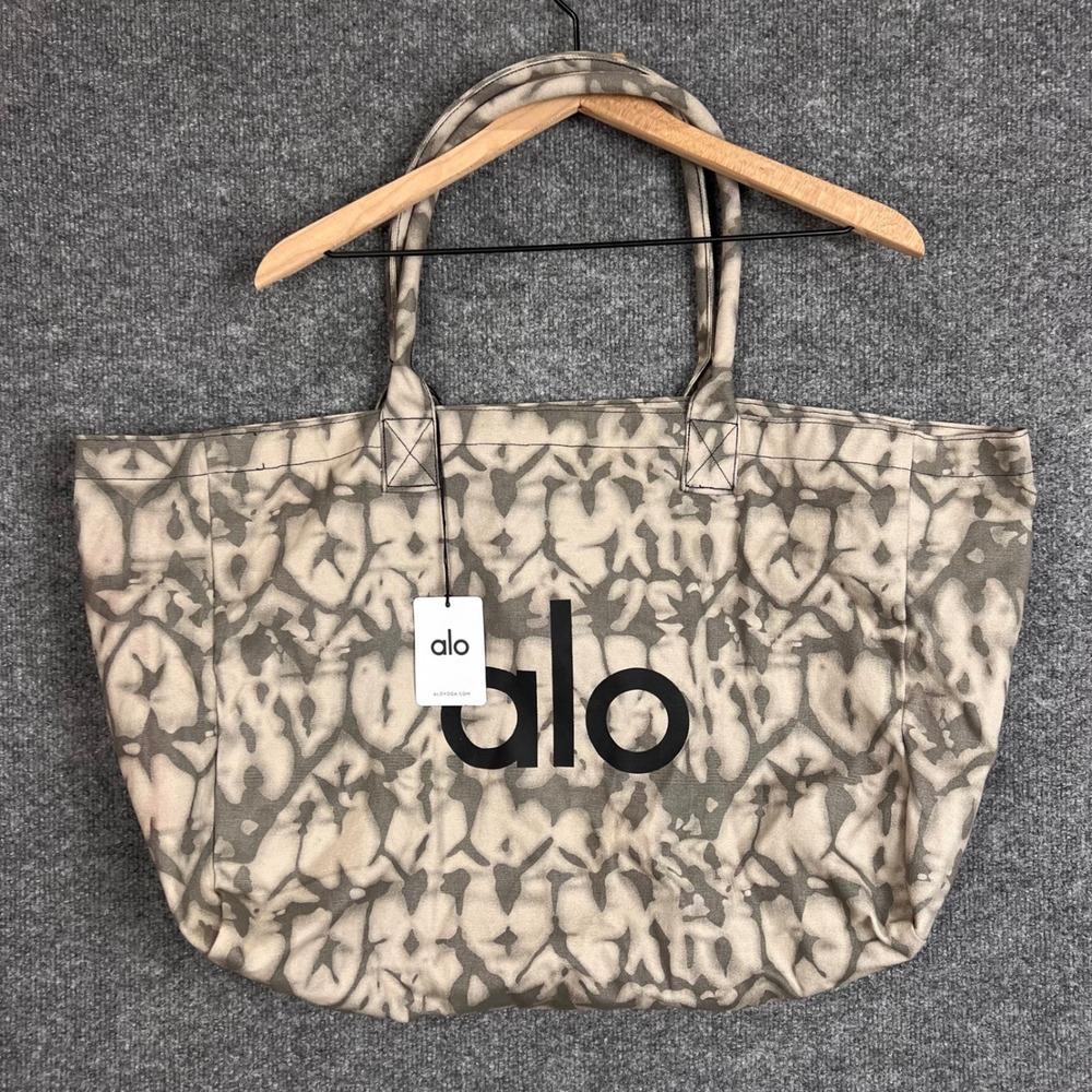 NEW Alo Yoga Shopper Tote Bag Unisex OS Grey Tie Dye NEW Canvas Large Gym Bag